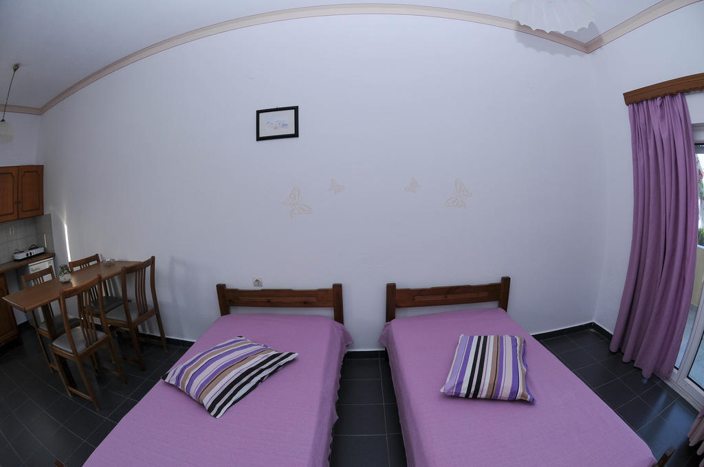 Efstathia Hotel Xirokambos  Room photo