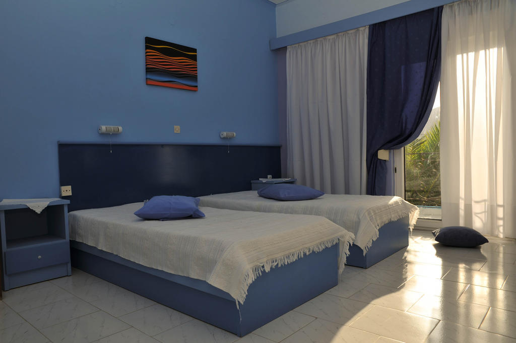 Efstathia Hotel Xirokambos  Room photo